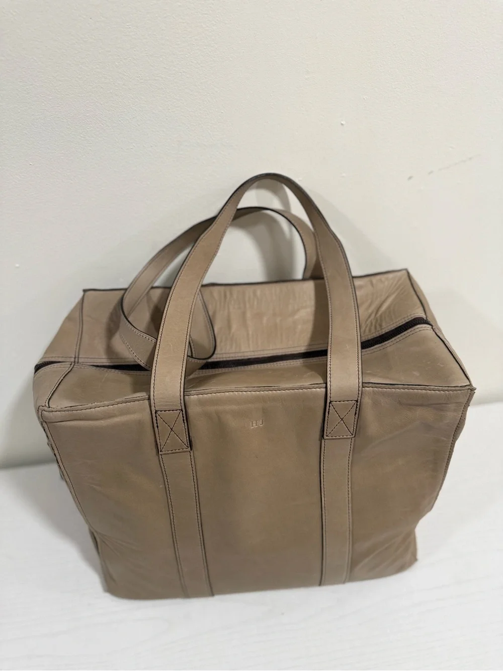 Men's Leather Duffel Tote in Taupe - Classic Everyday Carry